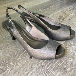 Lifestride Open Toe Sparkly Silver Heels - size 8